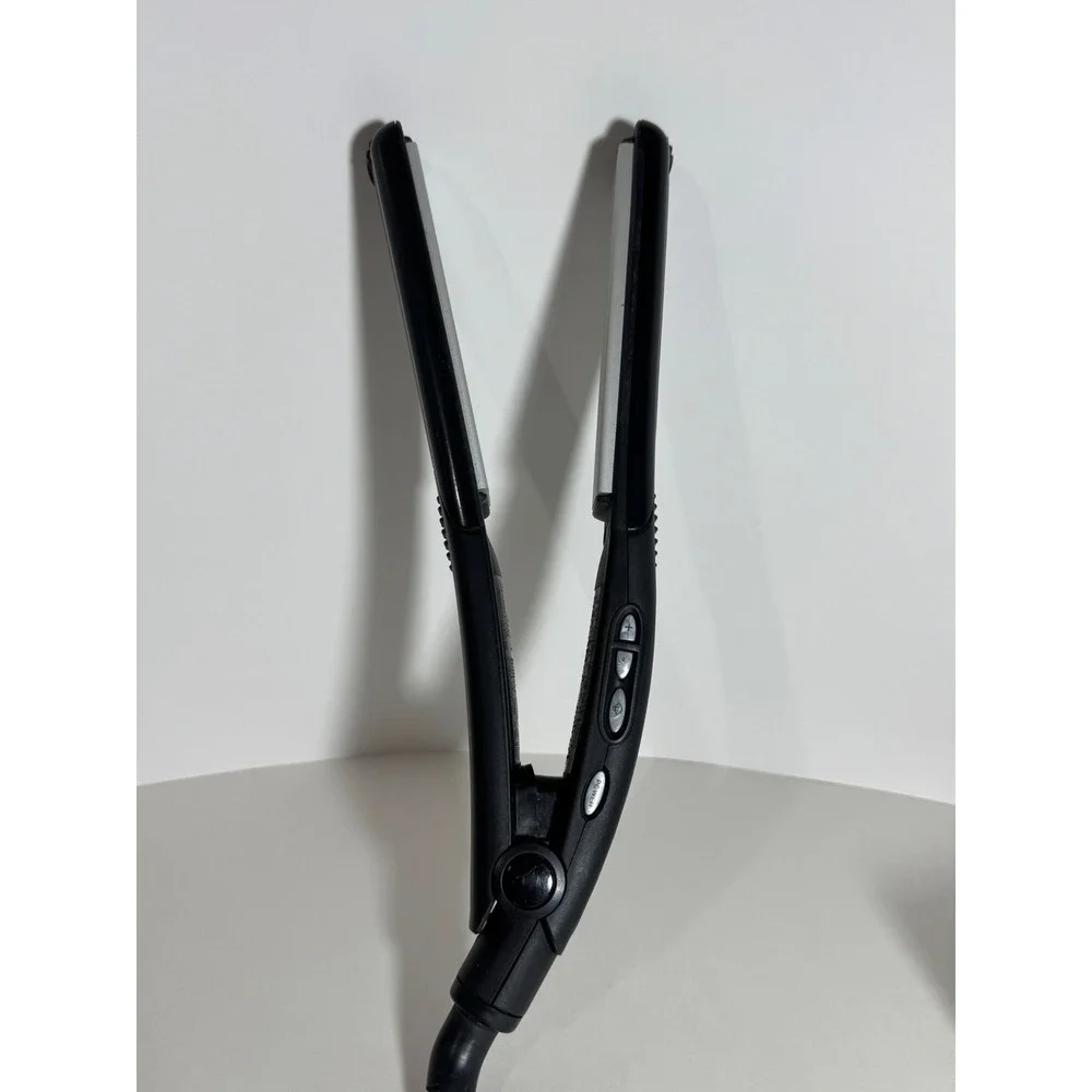 Remington Wet 2 Straight S-7901 Flat Iron Hair Straightener Black FOR REPAIR